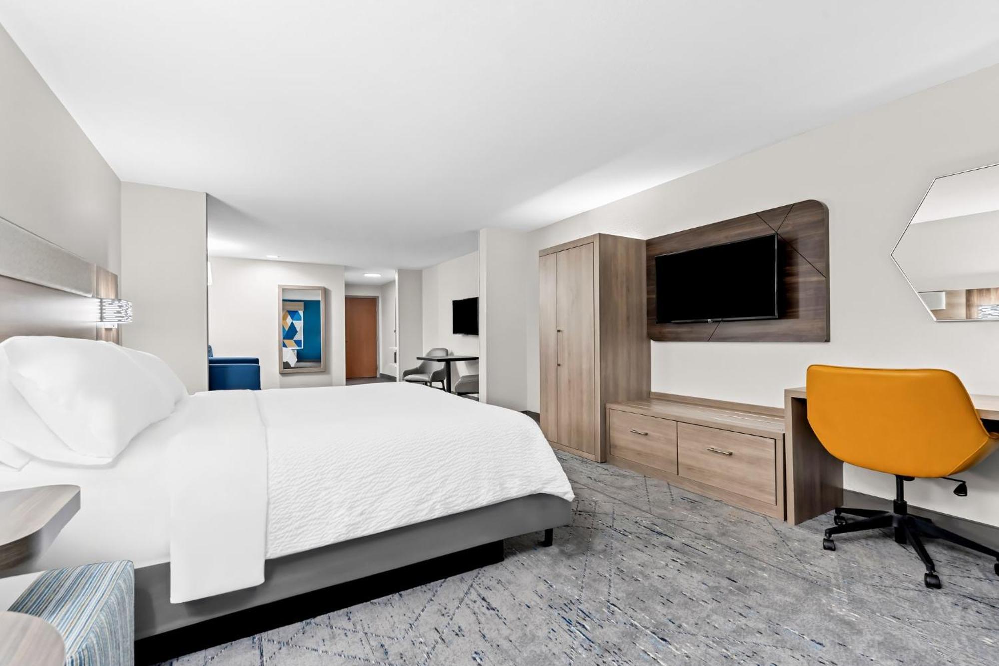 Express By Ihg Hotel