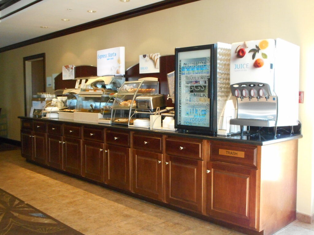 Express By Ihg Hotel 3*
